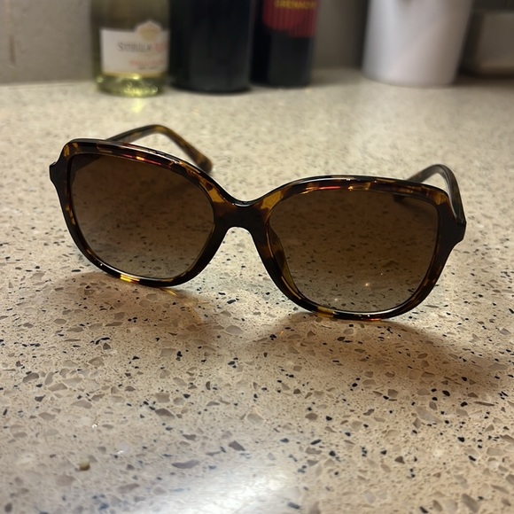 COACH Sunglasses - Picture 3 of 4